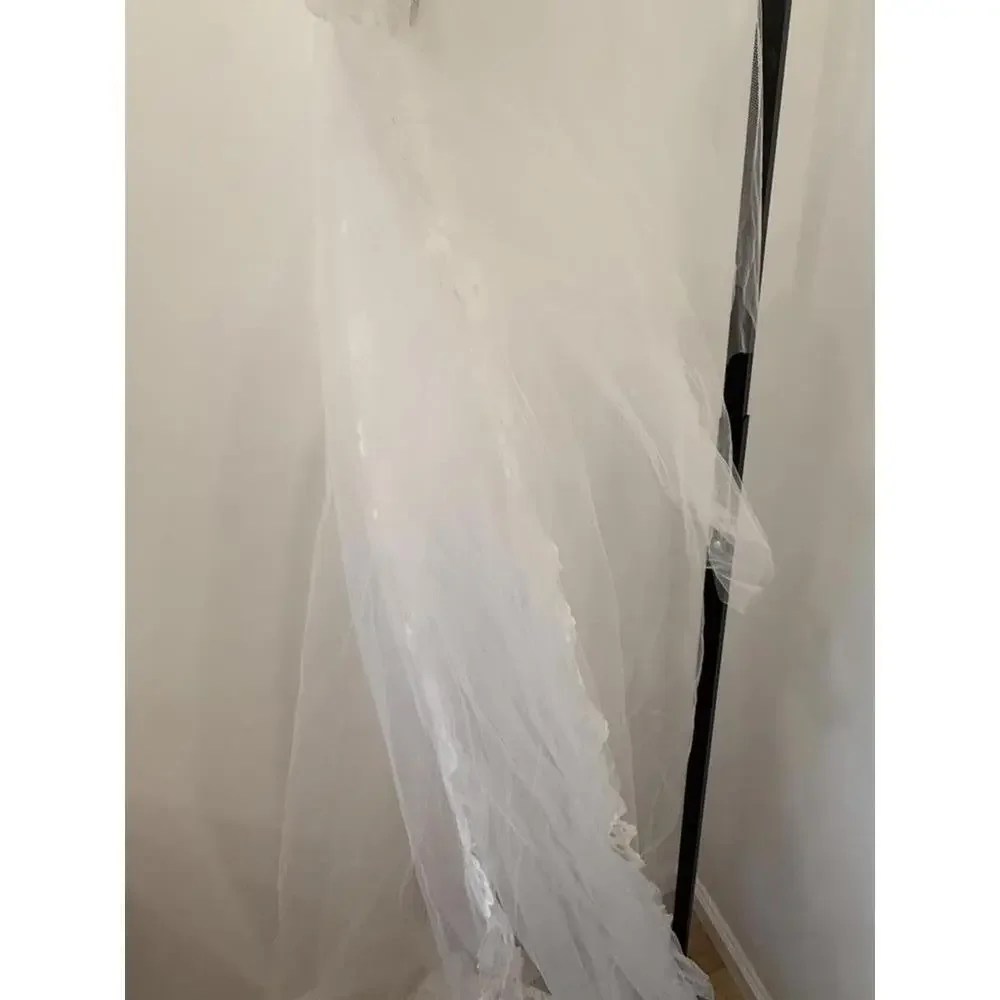 Very Long Vintage White Lace Trim Bridal Veil - Picture 14 of 14